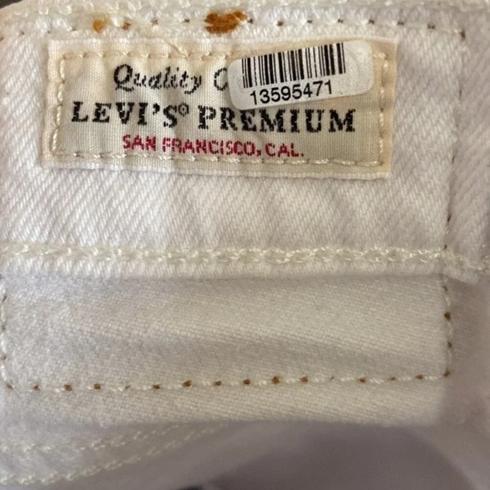 Levi’s high waisted white shorts size 29